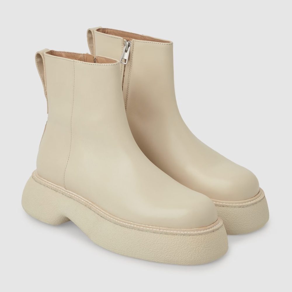 COS Chunky Leather Boots Cream Color size 7 Excellent Condition